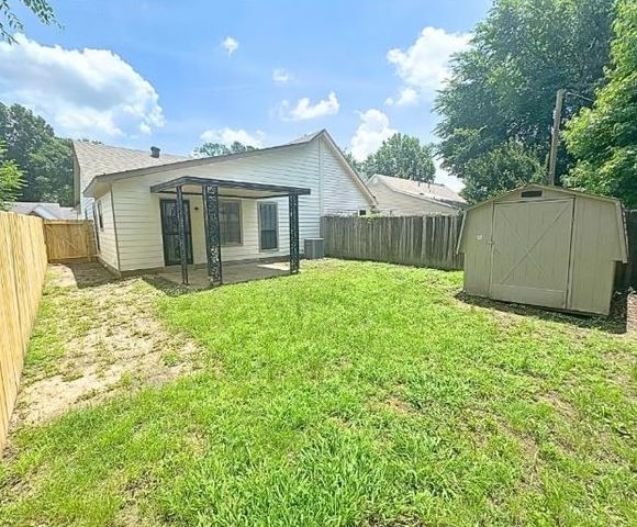 2293 HOMETOWN DR, Memphis, TN 38133