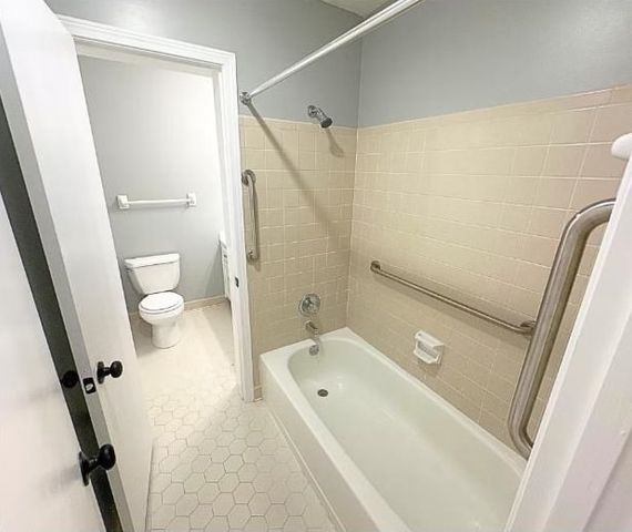 2293 HOMETOWN DR, Memphis, TN 38133