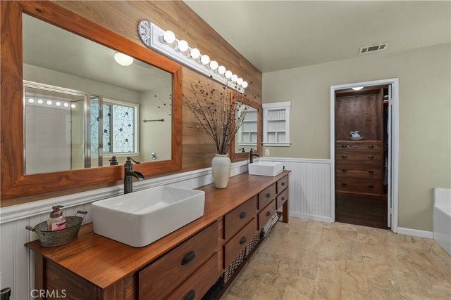 395 Selkirk, Corona, CA 92881