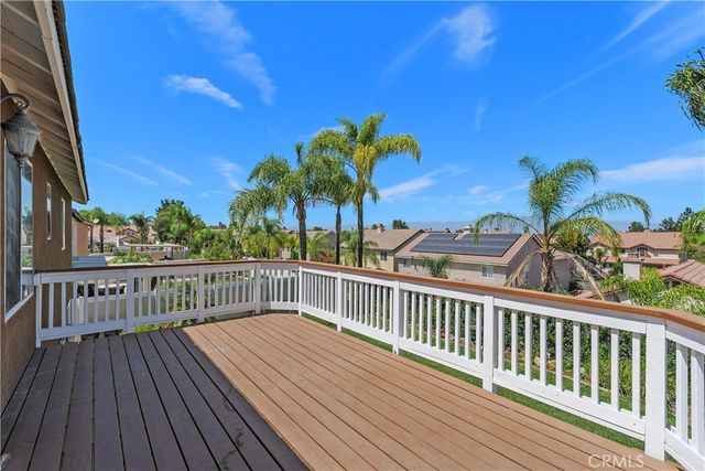 395 Selkirk, Corona, CA 92881