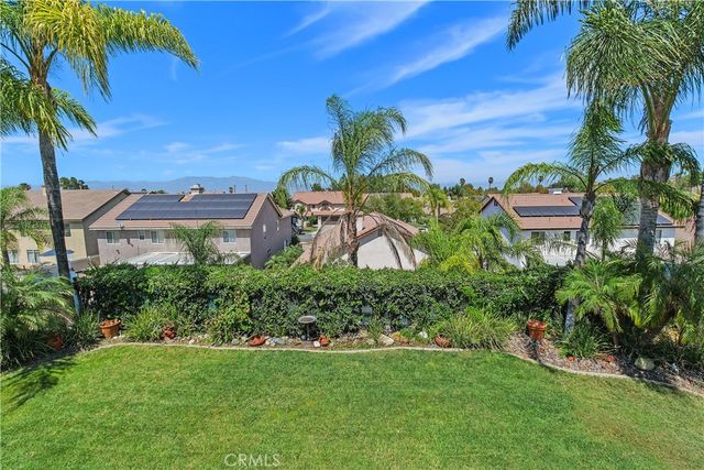 395 Selkirk, Corona, CA 92881