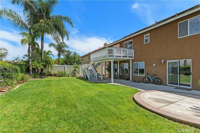 395 Selkirk, Corona, CA 92881