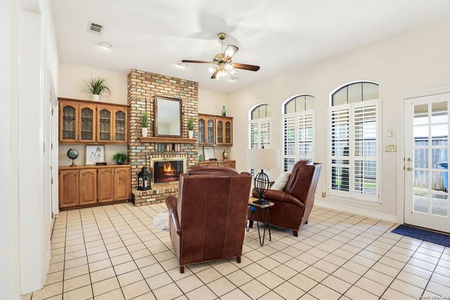 19221 Heather Forest, San Antonio, TX 78258