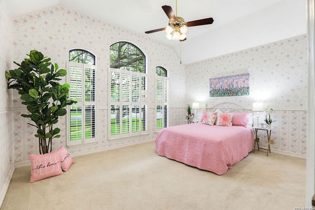 19221 Heather Forest, San Antonio, TX 78258