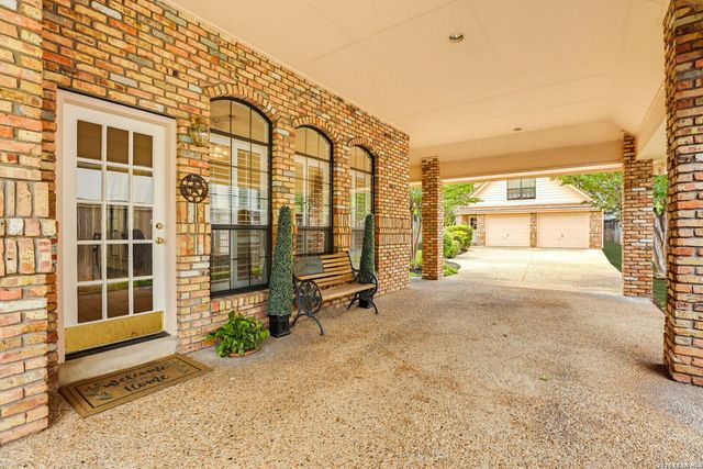 19221 Heather Forest, San Antonio, TX 78258