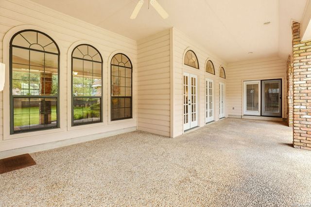 19221 Heather Forest, San Antonio, TX 78258