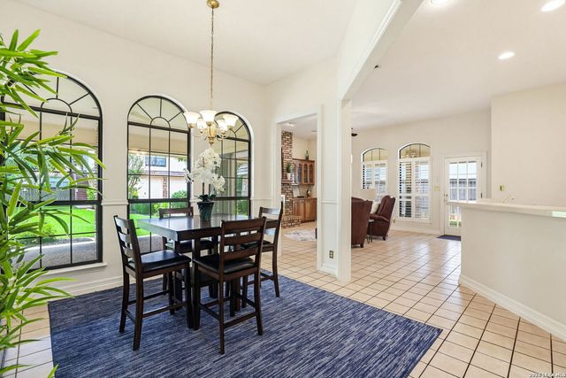 19221 Heather Forest, San Antonio, TX 78258
