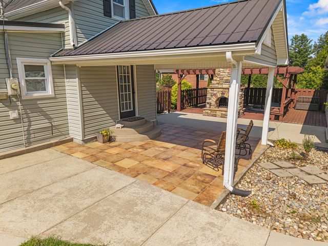 130 Lake Forest Drive, Somerset, KY 42503