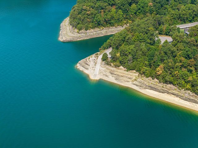 130 Lake Forest Drive, Somerset, KY 42503