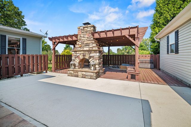 130 Lake Forest Drive, Somerset, KY 42503