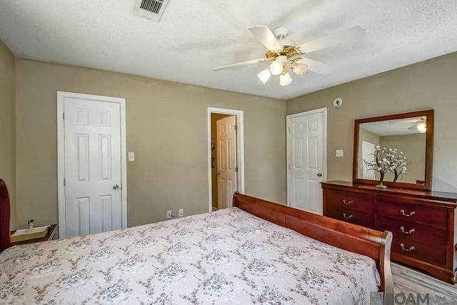 25790 Oak Alley Dr, Holden, LA 70744