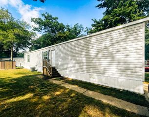 14787 Apple Drive 403, Fruitport, MI 49415