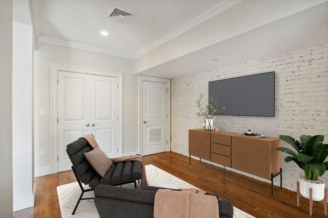 1471 Beacon St 2, Brookline, MA 02446