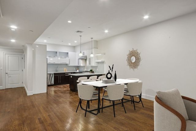 1471 Beacon St 2, Brookline, MA 02446