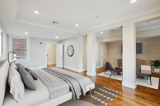 1471 Beacon St 2, Brookline, MA 02446