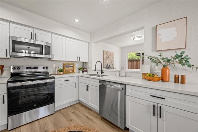 1548 Buckridge Way, Sacramento, CA 95833