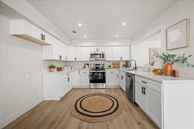 1548 Buckridge Way, Sacramento, CA 95833