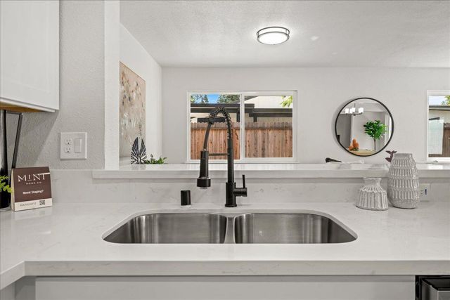 1548 Buckridge Way, Sacramento, CA 95833