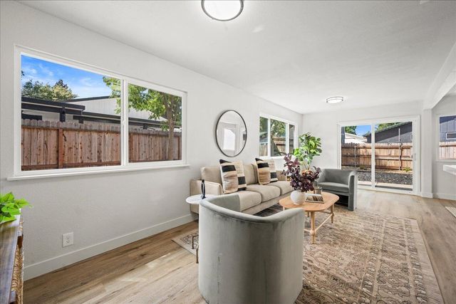 1548 Buckridge Way, Sacramento, CA 95833