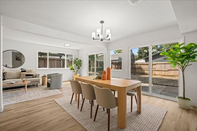 1548 Buckridge Way, Sacramento, CA 95833