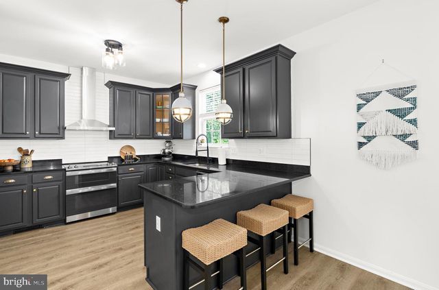 1601 SAILAWAY CIR, Essex, MD 21221