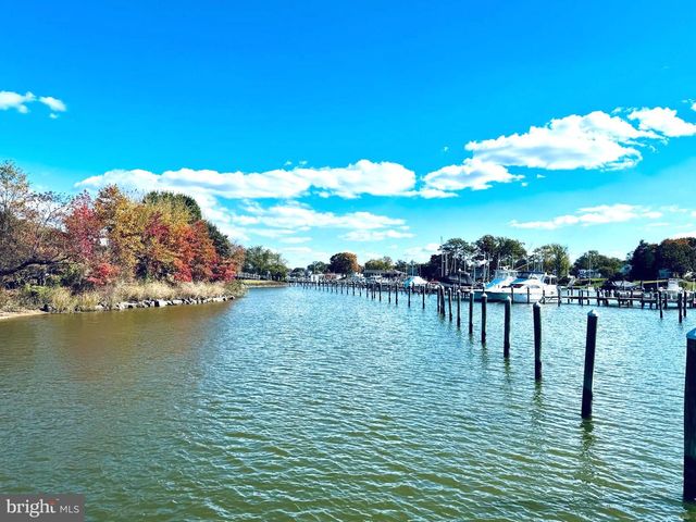 1601 SAILAWAY CIR, Essex, MD 21221
