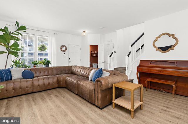 1601 SAILAWAY CIR, Essex, MD 21221