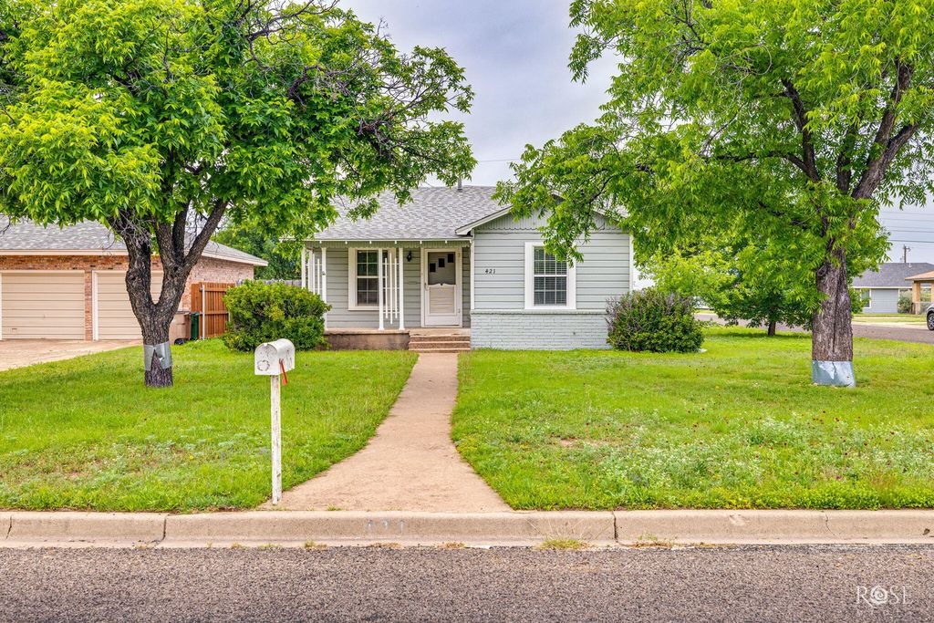Image 1 of property listing at 421 Alexander Street, San Angelo, TX 76901