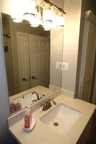 7713 Valley View Lane, Houston, TX 77074