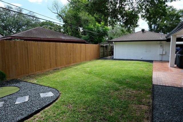 7713 Valley View Lane, Houston, TX 77074