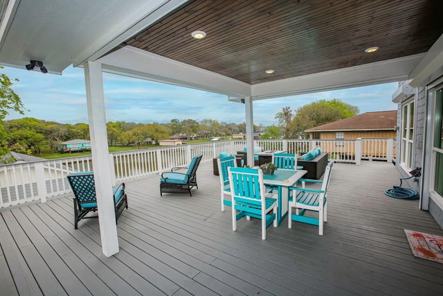 1493 County Road 291, Sargent, TX 77414