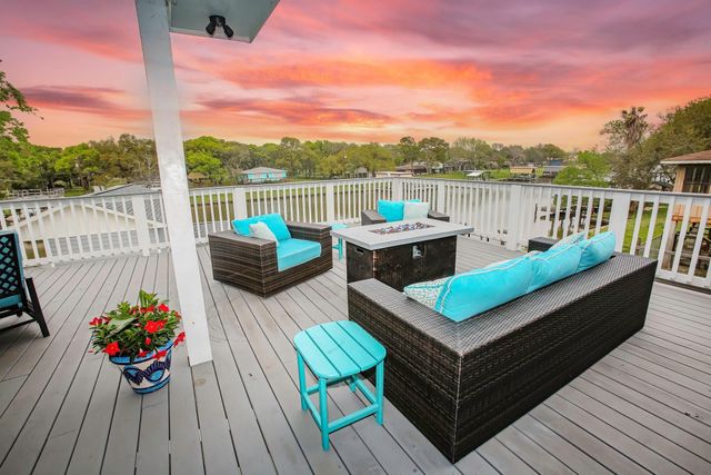 1493 County Road 291, Sargent, TX 77414