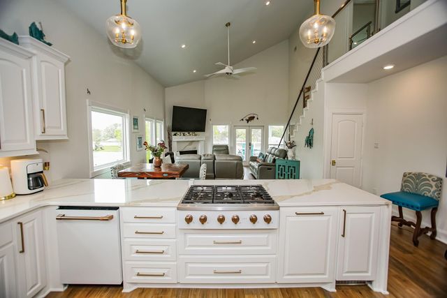 1493 County Road 291, Sargent, TX 77414