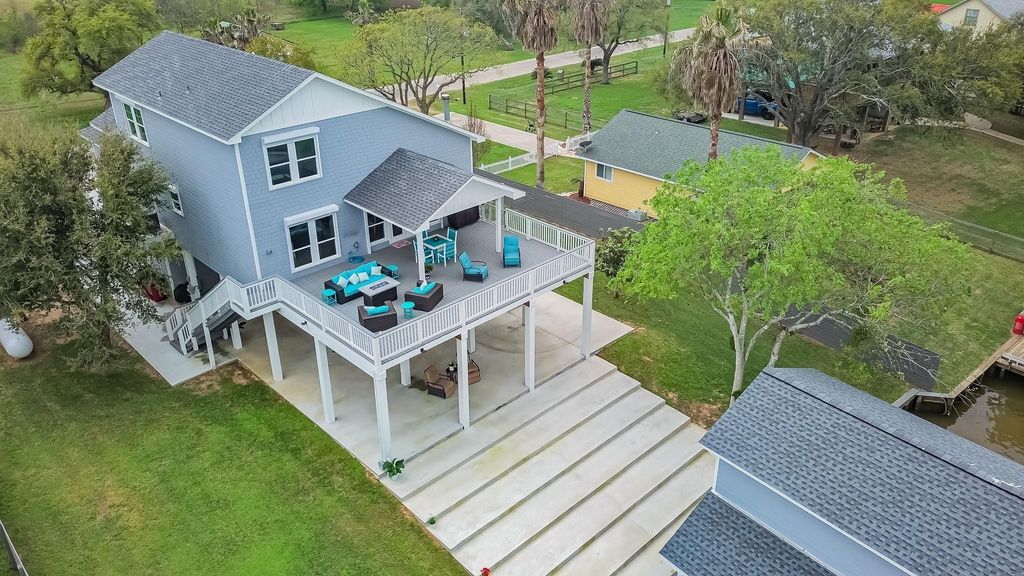 1493 County Road 291, Sargent, TX 77414