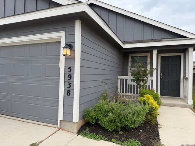 5938 ANTONIO PL, Seguin, TX 78155