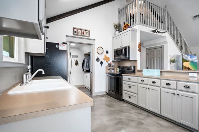 228 Private Road 2122, Meridian, TX 76665