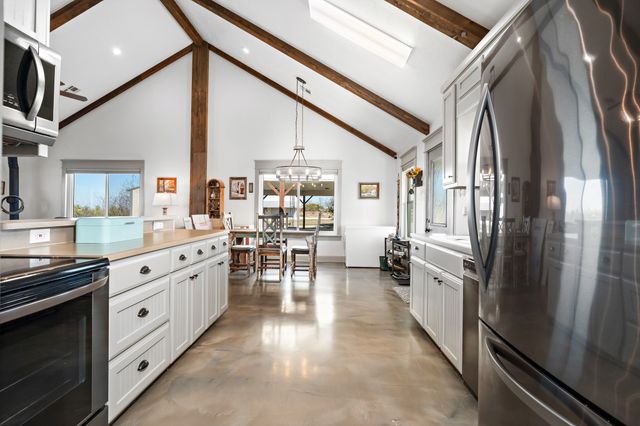 228 Private Road 2122, Meridian, TX 76665