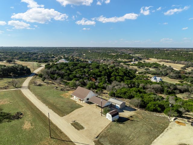228 Private Road 2122, Meridian, TX 76665