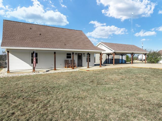 228 Private Road 2122, Meridian, TX 76665