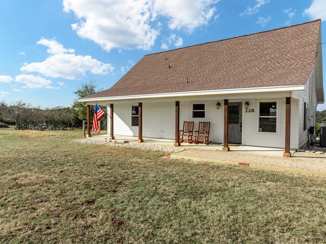 228 Private Road 2122, Meridian, TX 76665