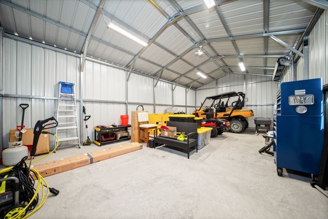 228 Private Road 2122, Meridian, TX 76665