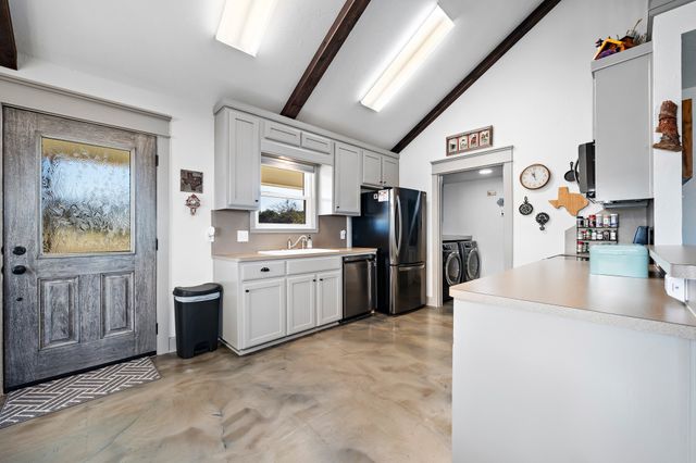 228 Private Road 2122, Meridian, TX 76665