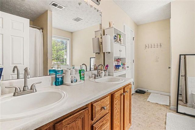 2025 Briar Creek Court NE, Conyers, GA 30012
