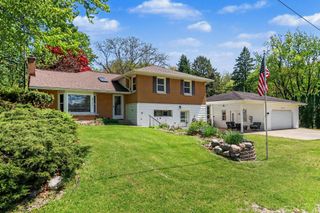 69193 Center Street, Paw Paw Twp, MI 49079