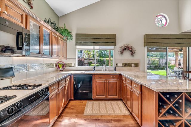 10223 River Park Cir, Stockton, CA 95209