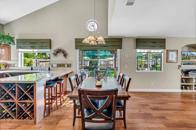 10223 River Park Cir, Stockton, CA 95209