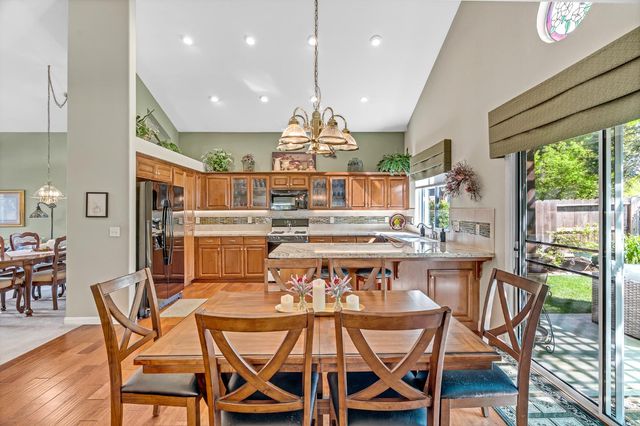 10223 River Park Cir, Stockton, CA 95209