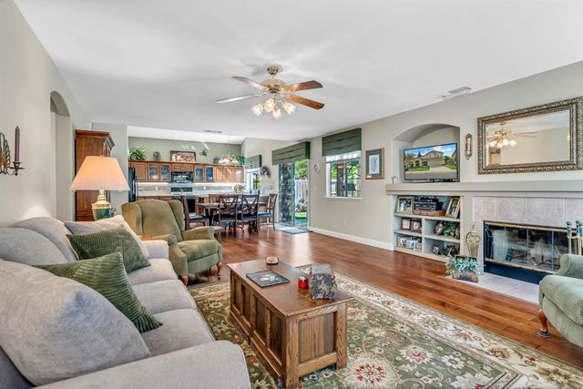 10223 River Park Cir, Stockton, CA 95209