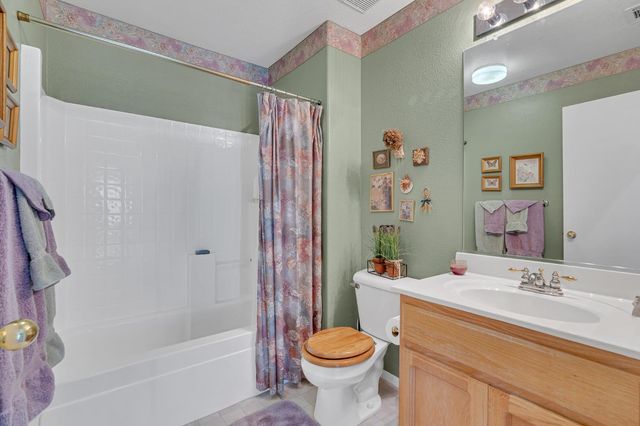 10223 River Park Cir, Stockton, CA 95209