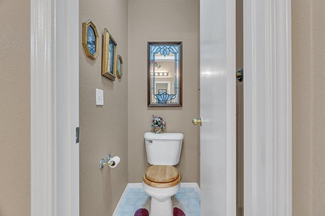 10223 River Park Cir, Stockton, CA 95209